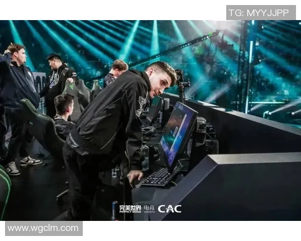 CS冬季大型锦标赛：FaZeClan强势回归，新阵容首秀惊艳全场